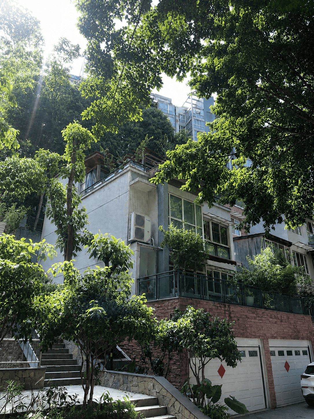 昭通岛居岁月从容升级：小小岛老别墅加装蒂升悦行款电梯